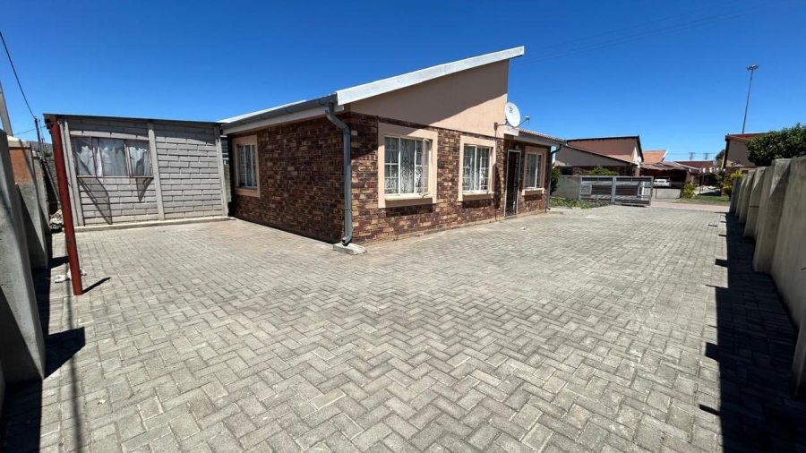 3 Bedroom Property for Sale in Seraleng North West